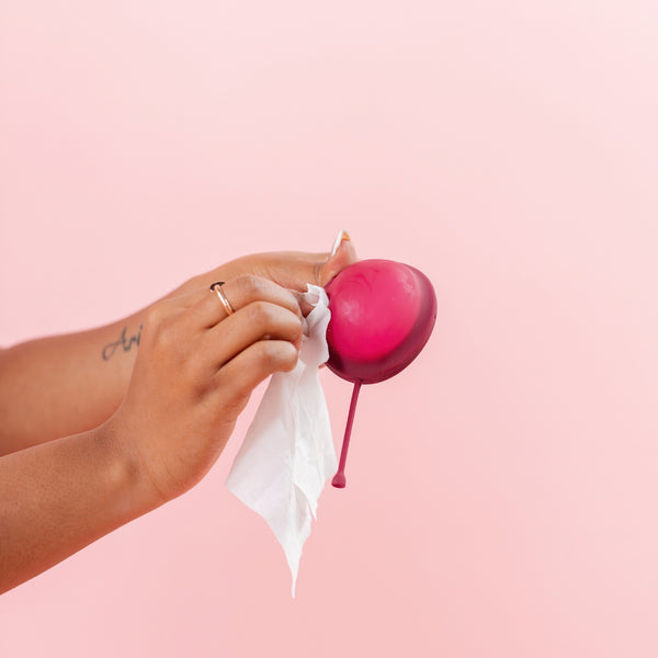 Load image into Gallery viewer, Individually Wrapped Rose Wipes
